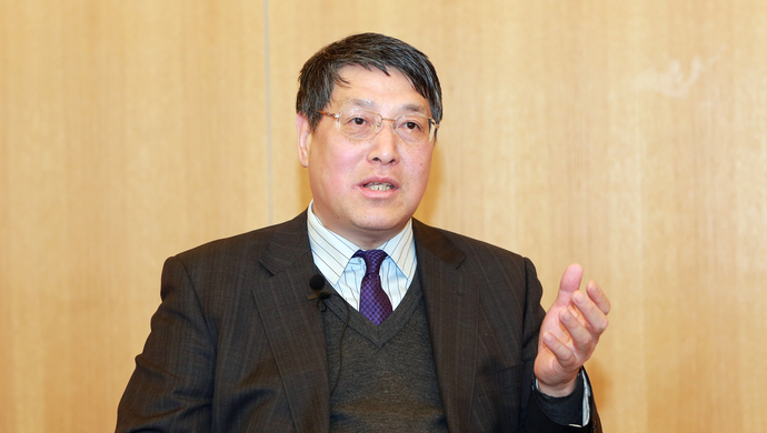 上观新闻APP:俞立中告诉家长底线在哪、和谁竞争!“十四五”上海要培养万名家庭教育指导师和志愿者