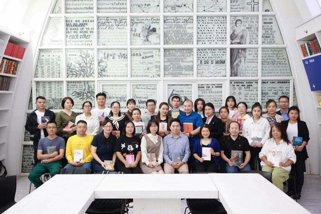 校园溢满书香,好书伴我成长——上海松江开放大学开展读书分享活动